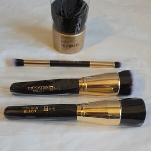 Belle by Kim Gravel Black and Gold Brush Set